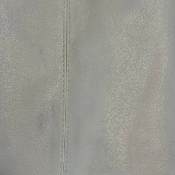 ALICE + OLIVIA Edyth Vegan Leather Top Womens XS Oversized Crop Button Shirt - Picture 6 of 8